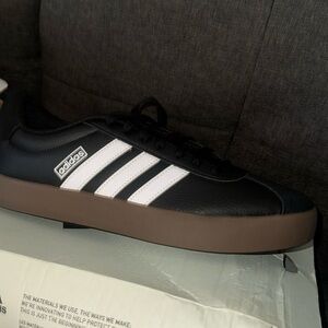 Adidas VL Court 3.0 brand new